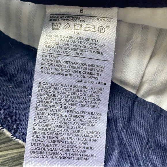 Old Navy 6 Mid rise Twill Shorts - Railroad Stripe - Picture 6 of 15